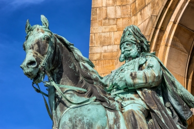 AfD für Aufbau-West-Denkmal statt Gastarbeiterdenkmal